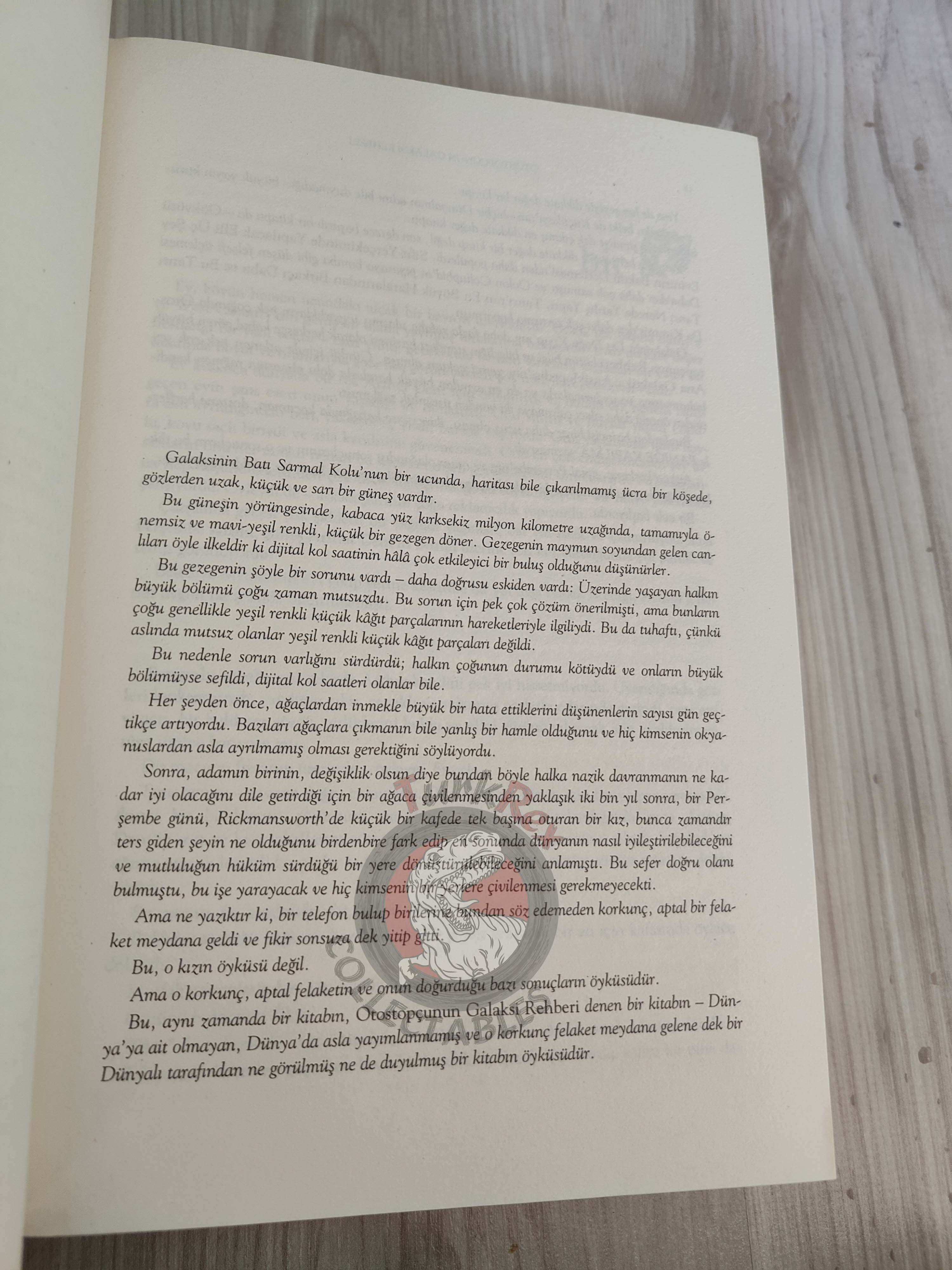 Douglas Adams – The Hitchhiker’s Guide to the Galaxy 2015 HC/DJ Turkish Book Turkey