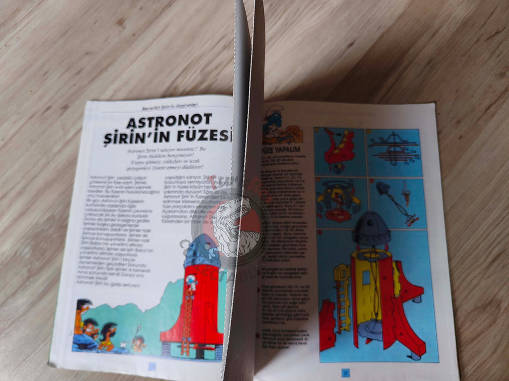 The Smurfs #4 1995 Turkish Comic Magazine Turkey Schtroumpf