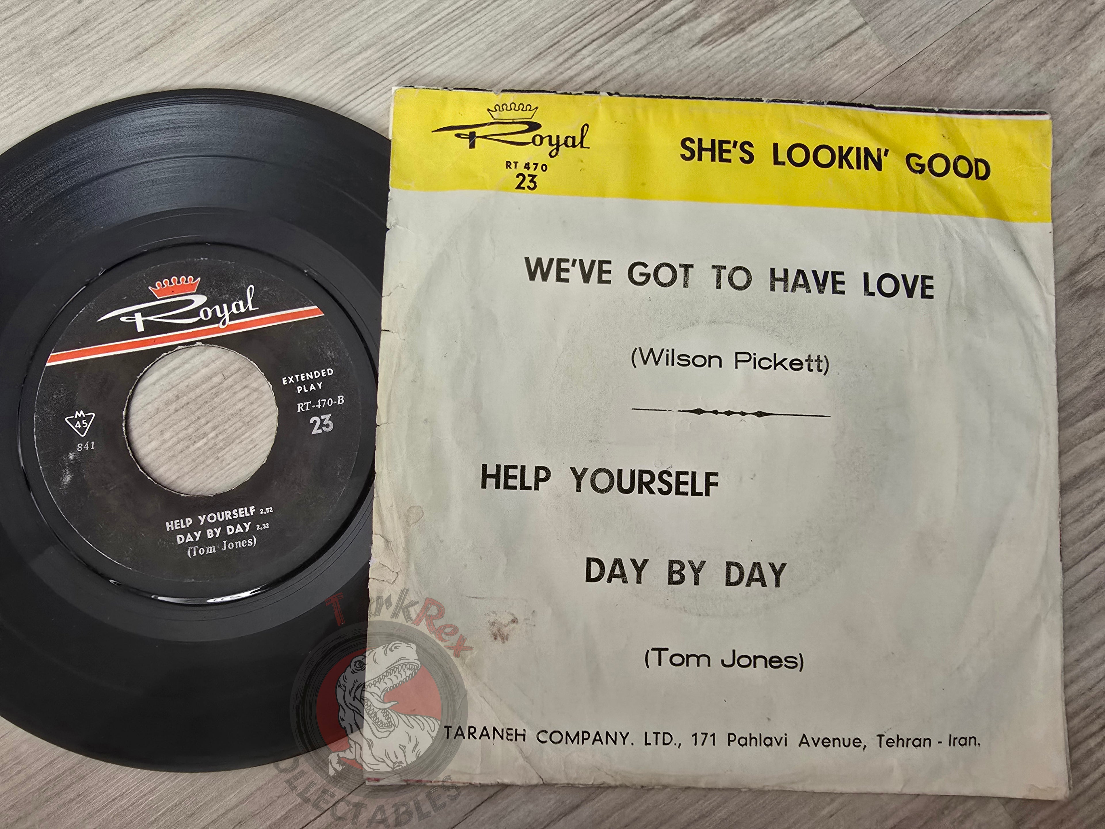 Wilson Pickett / Tom Jones – She's Looking Good  7" Iran Pressing Vinyl Iranian Edition 2
