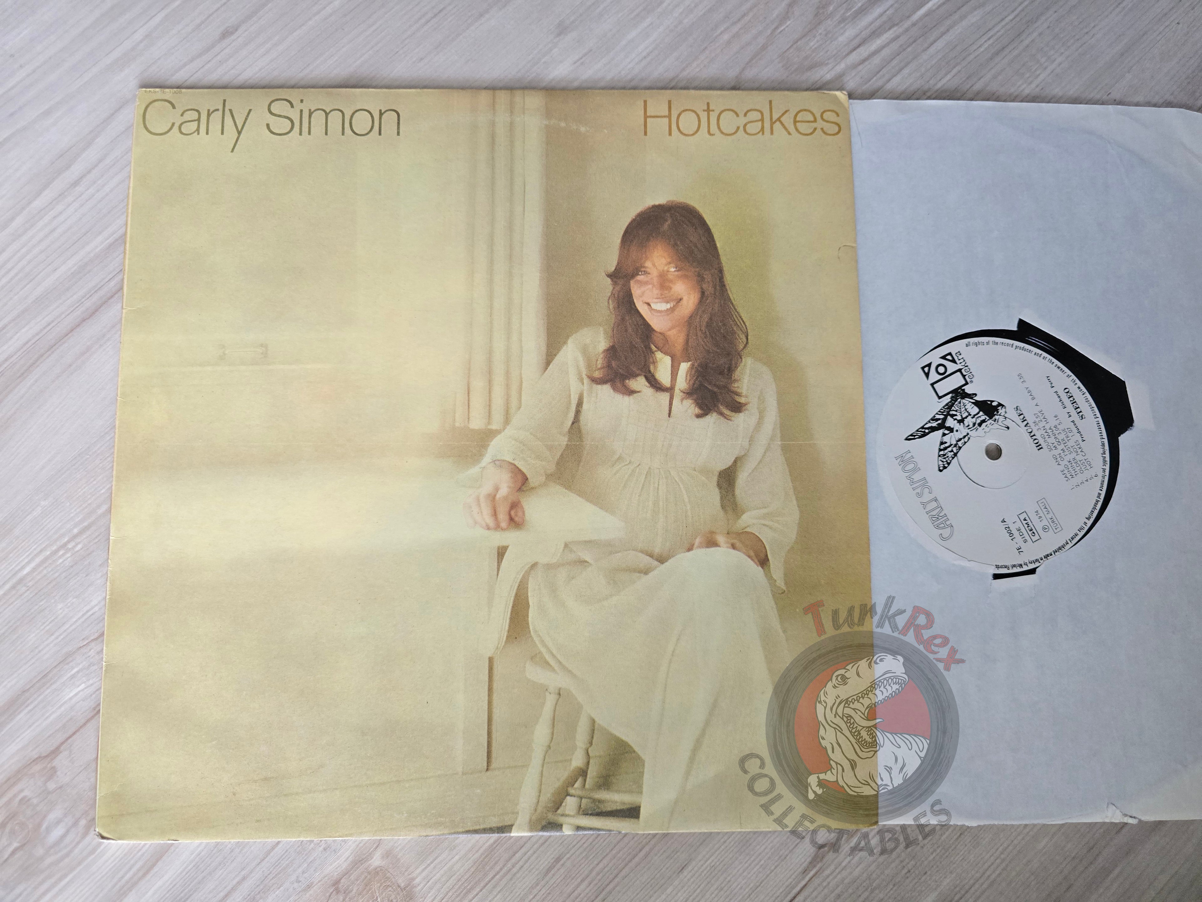 Carly Simon – Hotcakes Turkish Pressing Vinyl Turkey Edition