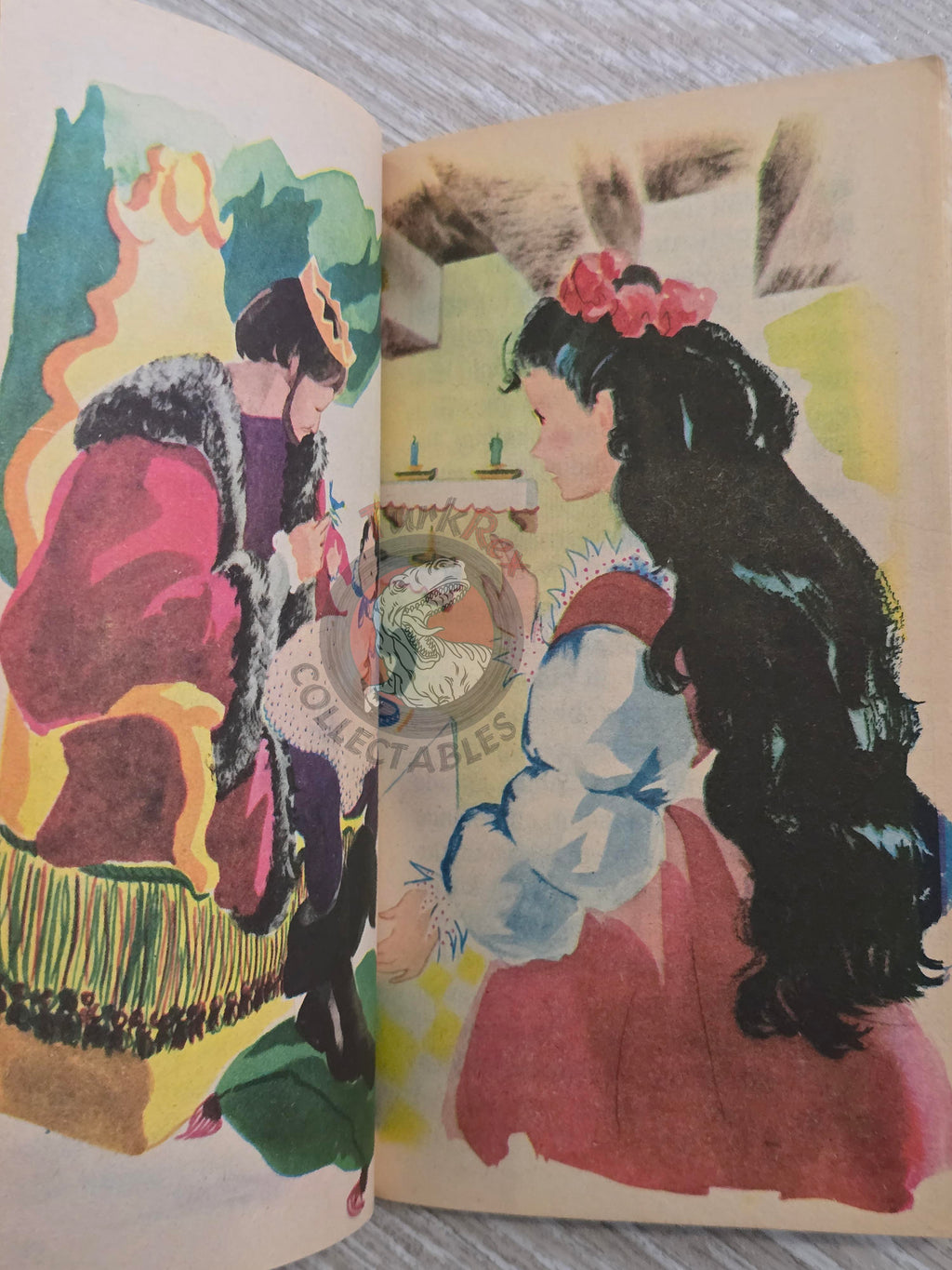 Little Red Riding Hood  – Charles Perrault 1983 Turkish Book Turkey Illustrated Snow White