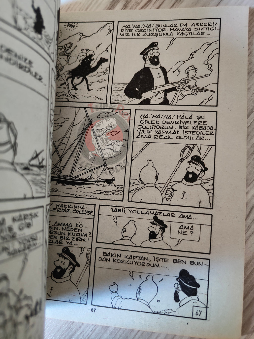 Tintin – The Red Sea Sharks mid 1980s Turkish Edition Comic Turkey 2