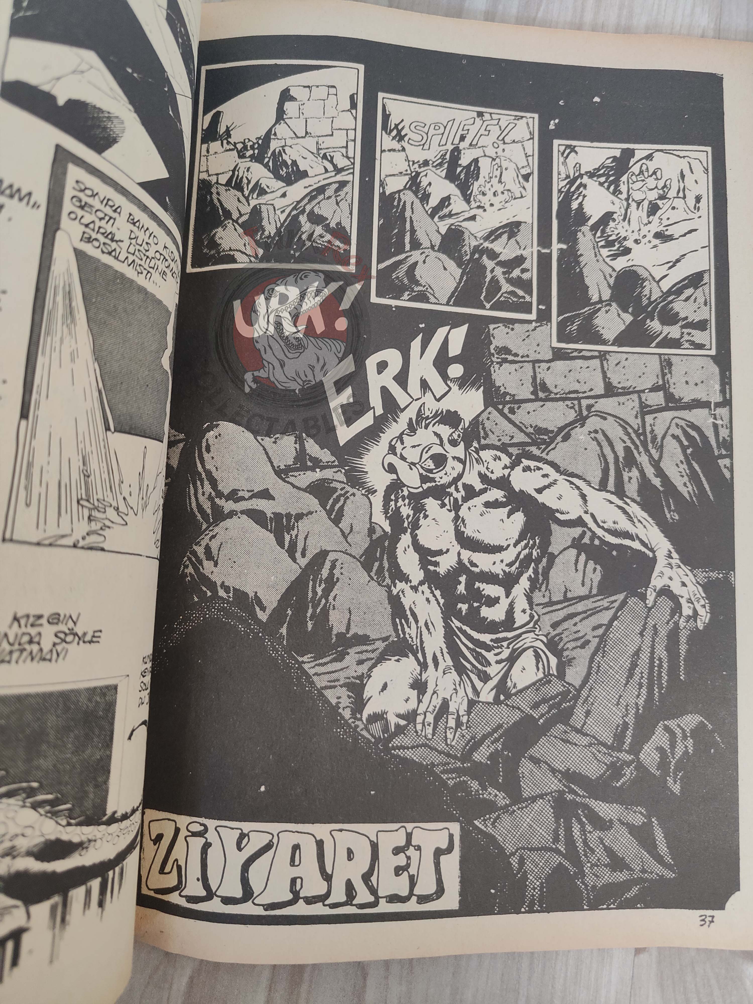 Vampirella #26 1977 Turkish Comic Turkey Warren Publishing cover #59 Space 1999