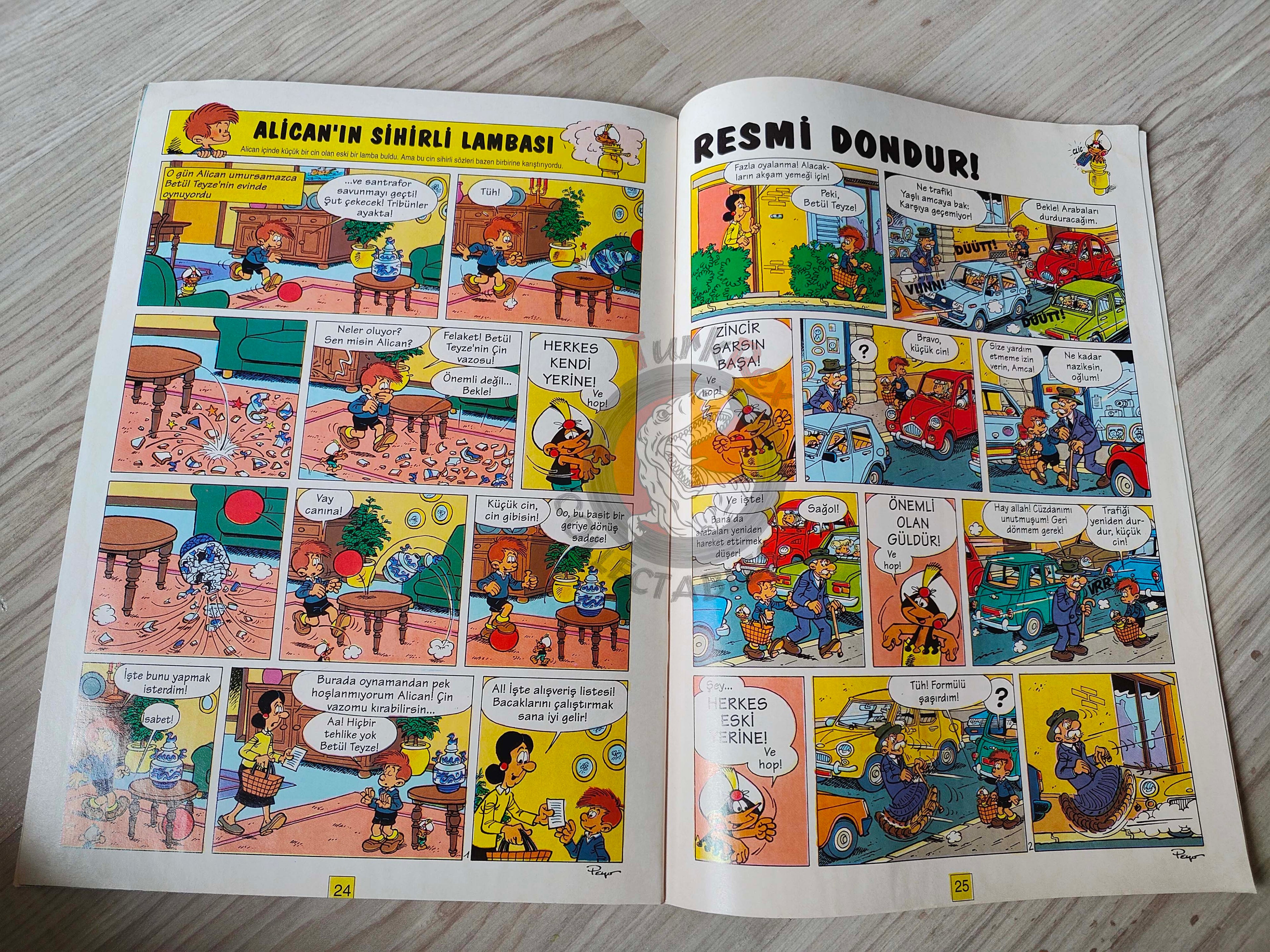 The Smurfs #20 1996 Turkish Comic Magazine Turkey Schtroumpf Pierrot et la lampe