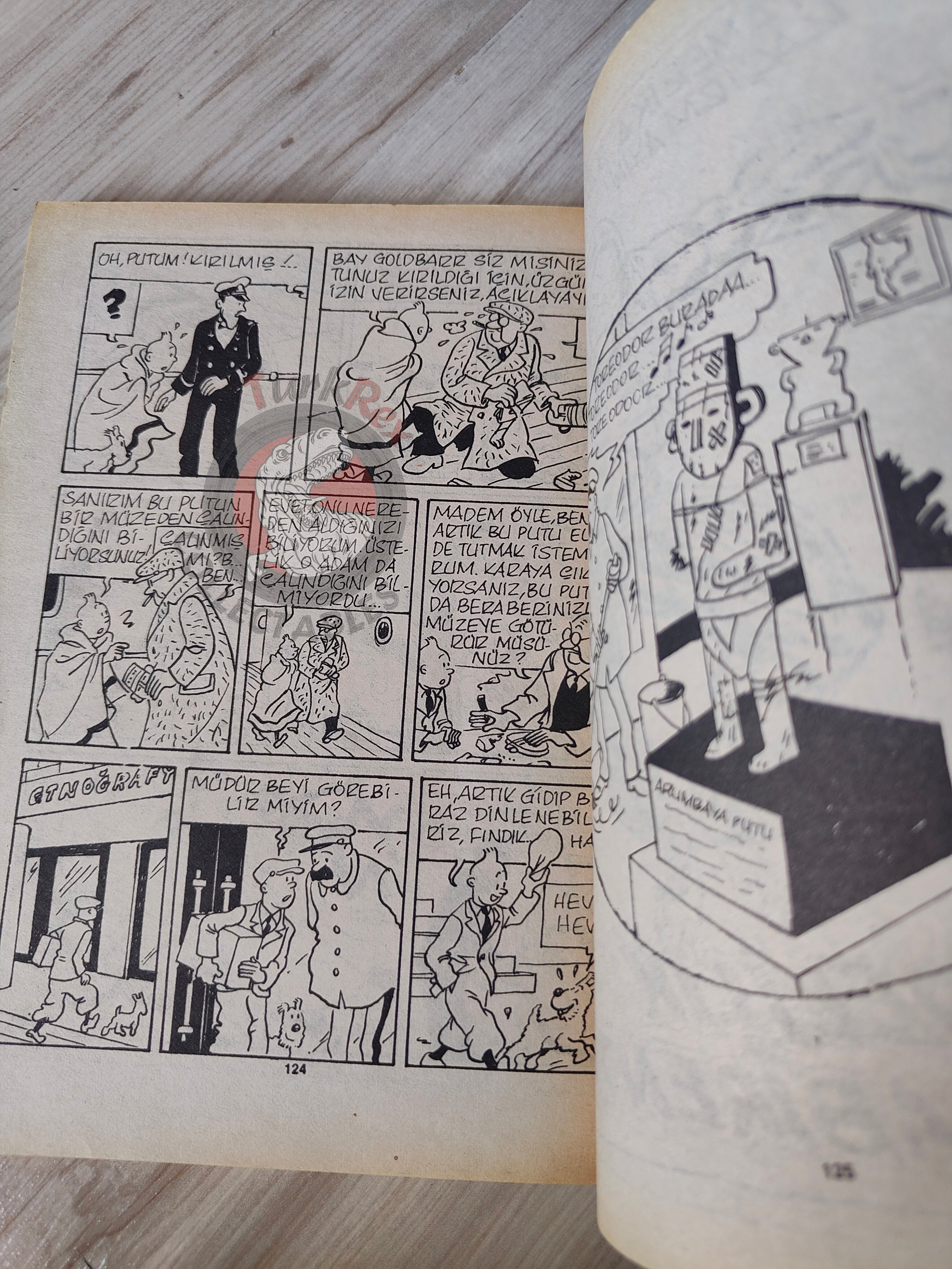 Tintin –  The Broken Ear mid 1980s Turkish Edition Comic Turkey 2