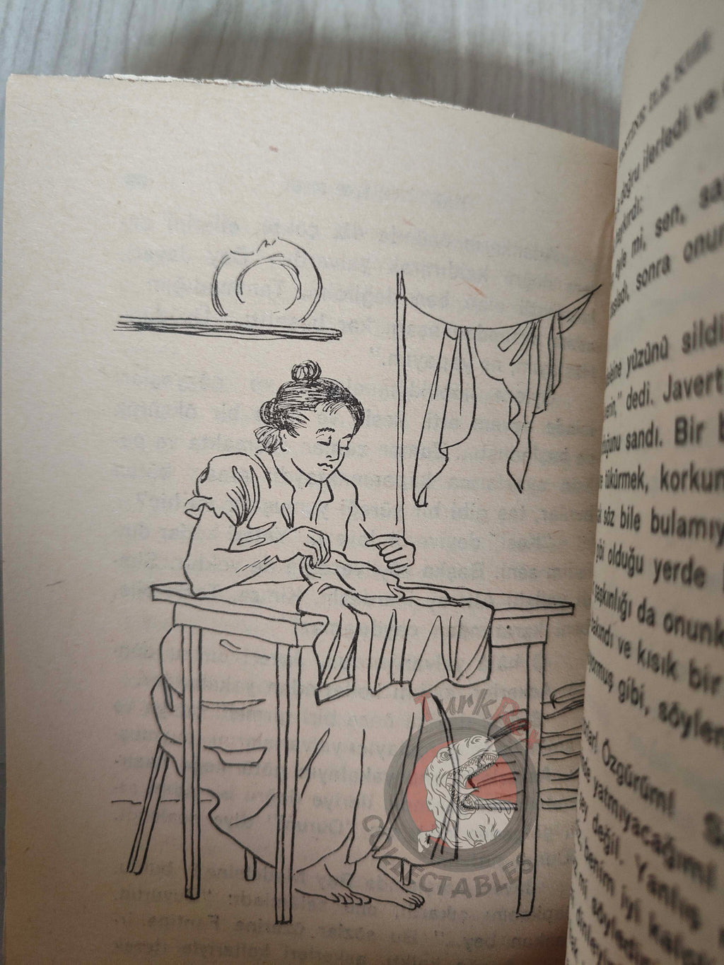 Victor Hugo –  Fantine and Her Daughter 1969 Illustrated Turkish Book Turkey
