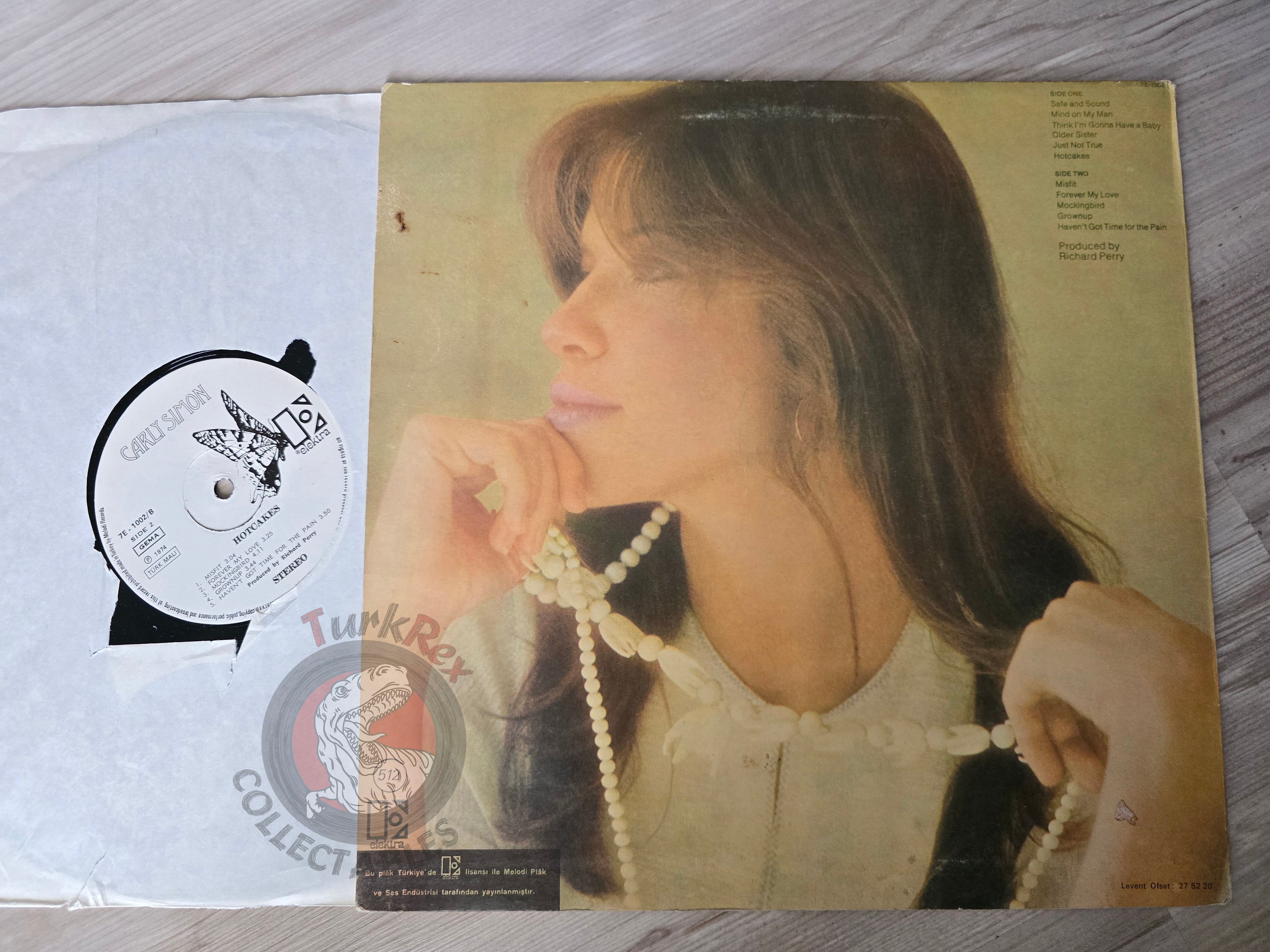 Carly Simon – Hotcakes Turkish Pressing Vinyl Turkey Edition
