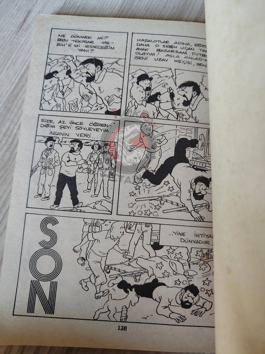 Tintin – Explorers on the Moon mid 1980s Turkish Edition Comic Turkey 1