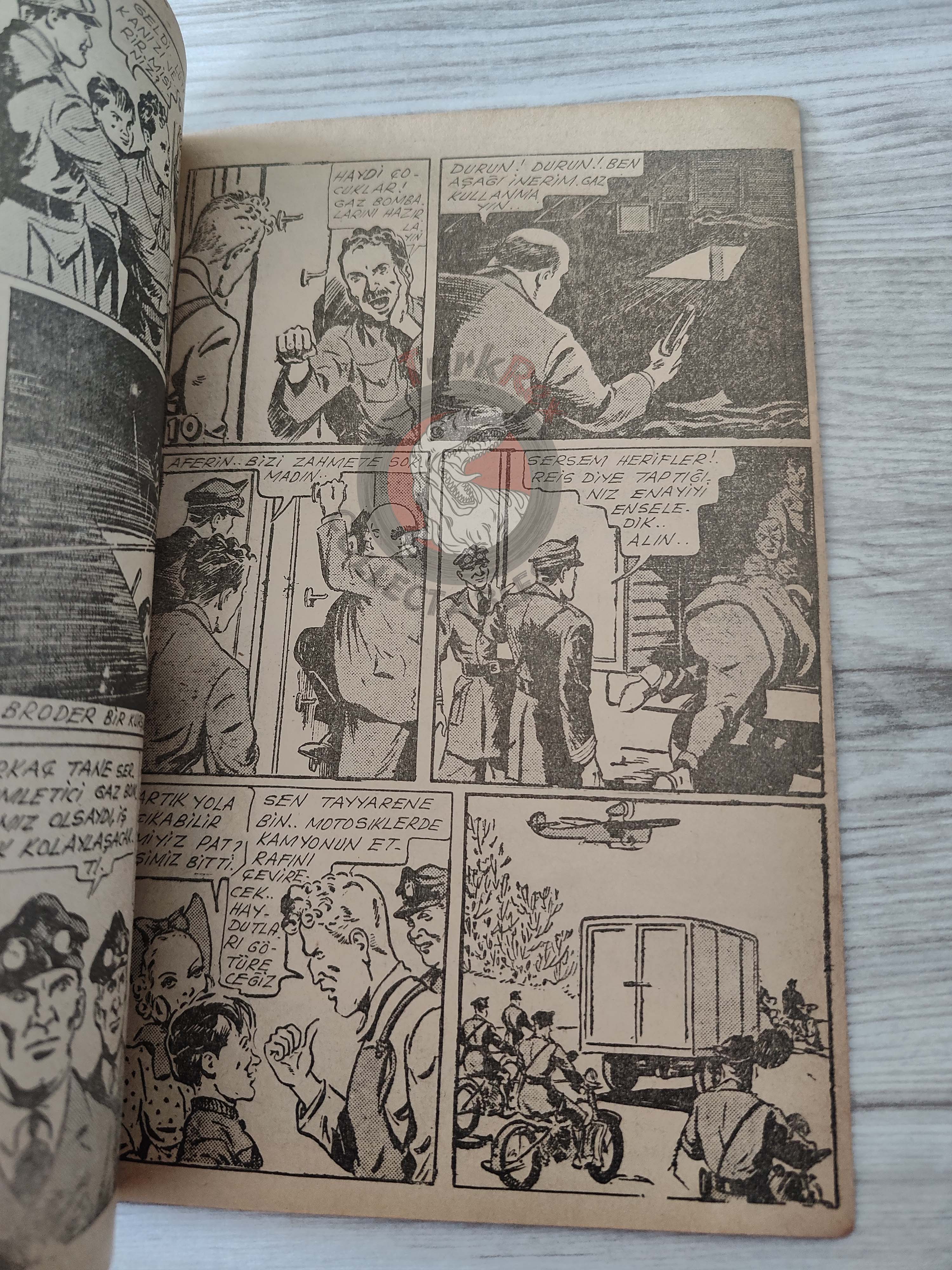 1001 Roman 1943 Radio Patrol Charles Schmidt Turkish Comic Mag Turkey